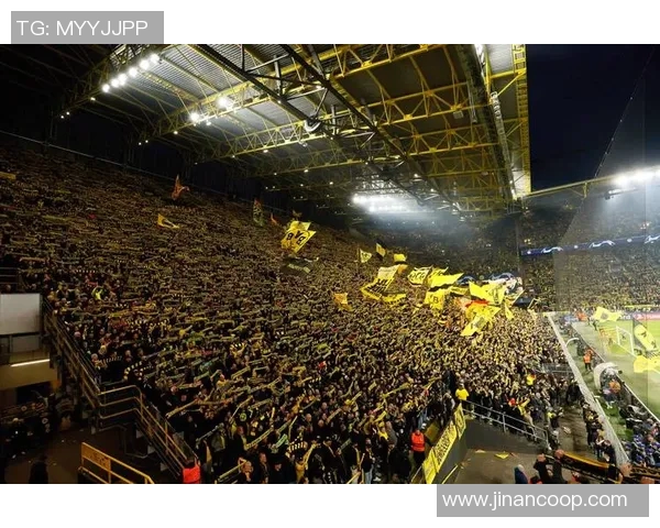 多特蒙德球迷暴力事件引发欧冠禁赛与巨额罚款震动足坛 多特蒙德球迷暴力事件引发欧冠禁赛与巨额罚款震动足坛